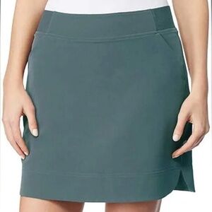 NWT 32 Degrees Cool Women's Athletic Skort Medium in Nocturnal Teal